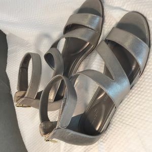 Metallic Rockport sandals